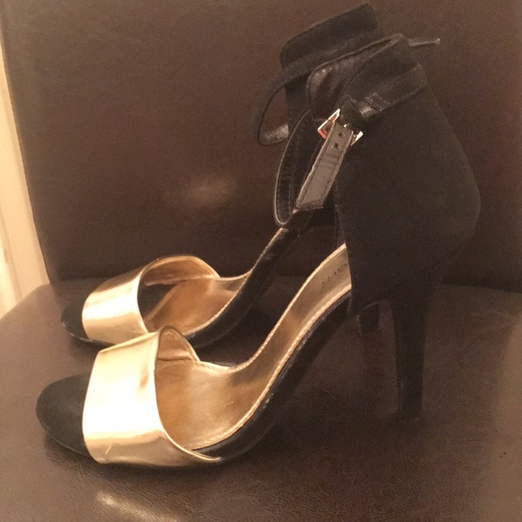 fioni Night Gold And Suede Black Heels - Picture 2 of 4